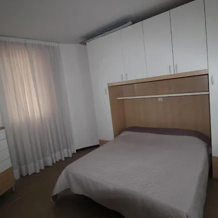 Luna 2 Apartment *